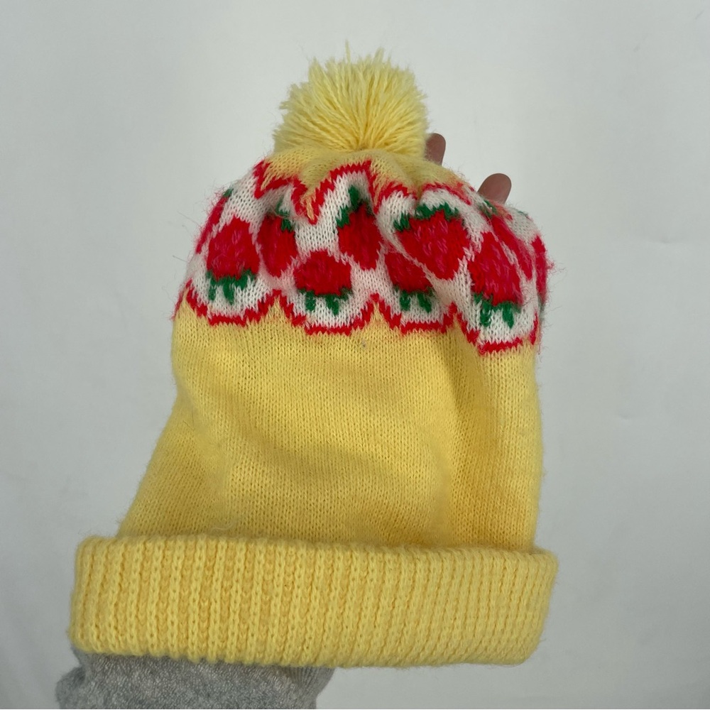 Strawberry Shortcake Vintage Winter Hat Knitted Pink Adult Orlon AGC 1981 Yellow - Picture 5 of 6